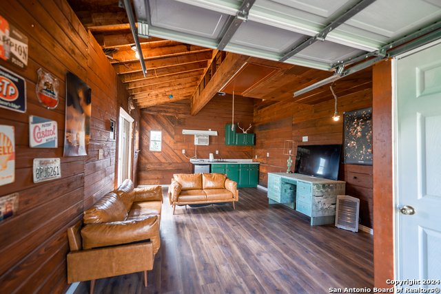 355 Mountain Creek Rd Property Photo 6