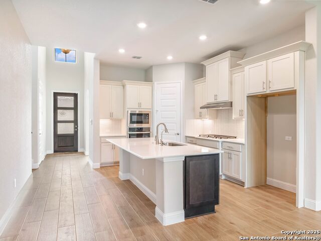 534 Pond Bluff Property Photo 6