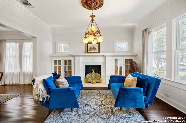 228 Clifford Ct Property Photo 7