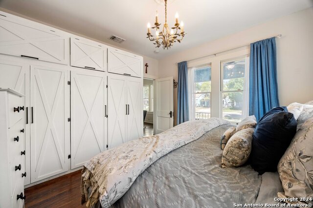 228 Clifford Ct Property Photo 17