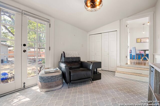 228 Clifford Ct Property Photo 22