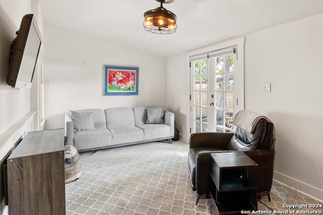 228 Clifford Ct Property Photo 23