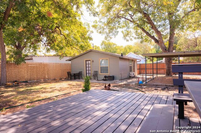 228 Clifford Ct Property Photo 27