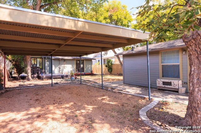 228 Clifford Ct Property Photo 33