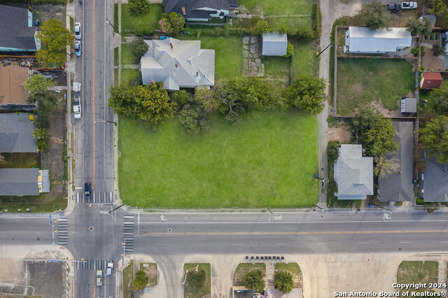 518 N Cherry St Property Photo 1