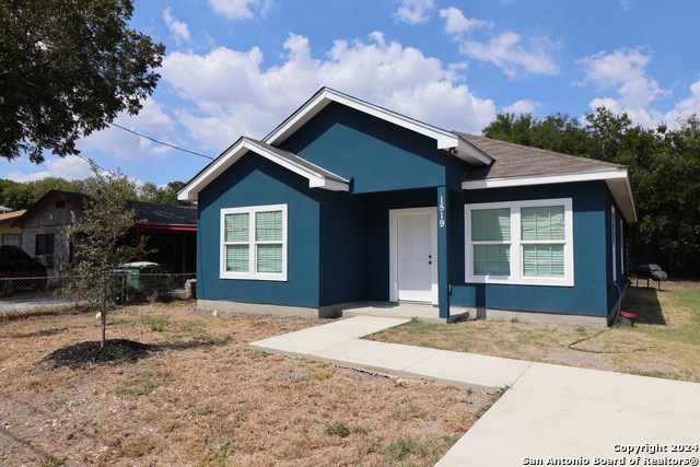 1519 W Harlan Ave Property Photo