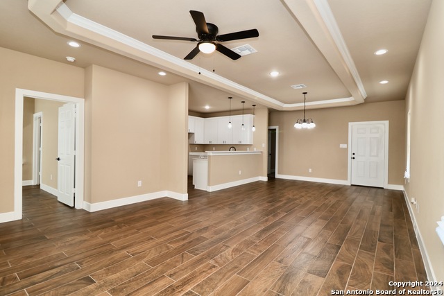1519 W Harlan Ave Property Photo 3