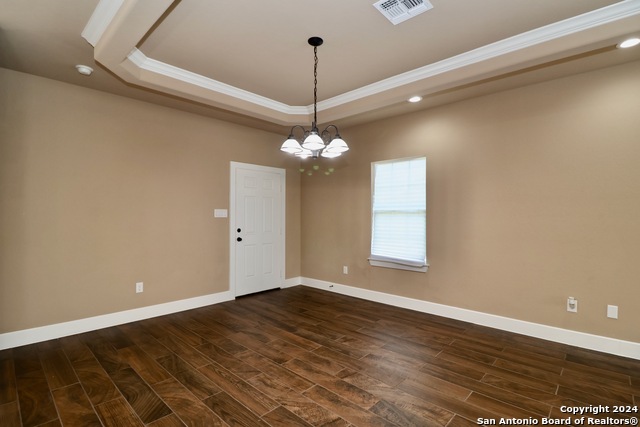 1519 W Harlan Ave Property Photo 4
