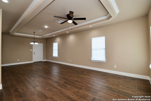 1519 W Harlan Ave Property Photo 5