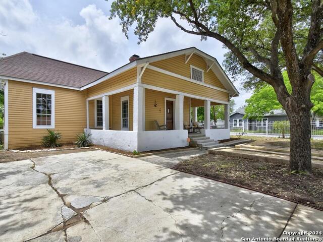 1246 Waverly Property Photo 3