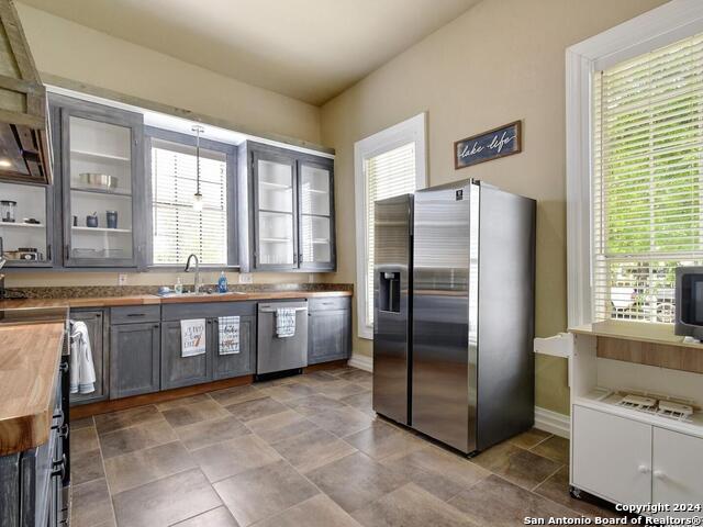 1246 Waverly Property Photo 10