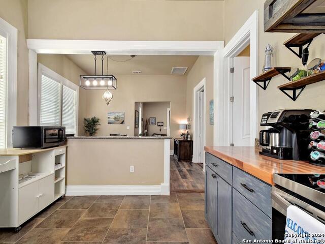 1246 Waverly Property Photo 13