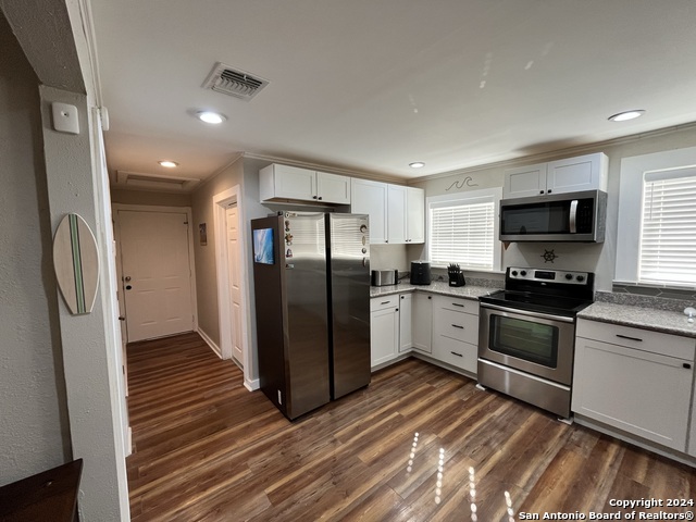 1246 Waverly Property Photo 32