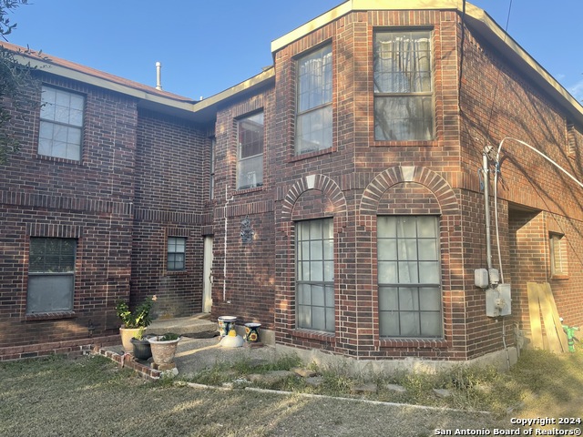 9414 Clamp Ave Property Photo 2