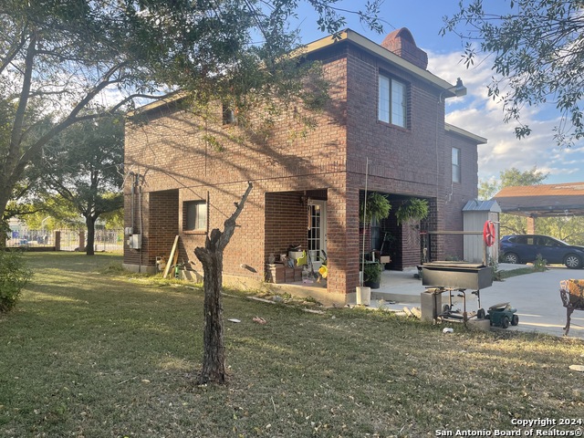 9414 Clamp Ave Property Photo 4