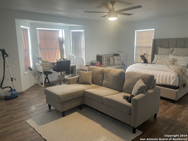 9414 Clamp Ave Property Photo 23