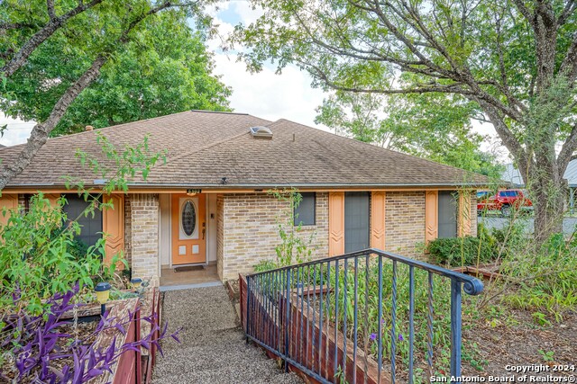 6102 Royal Breeze Property Photo 1