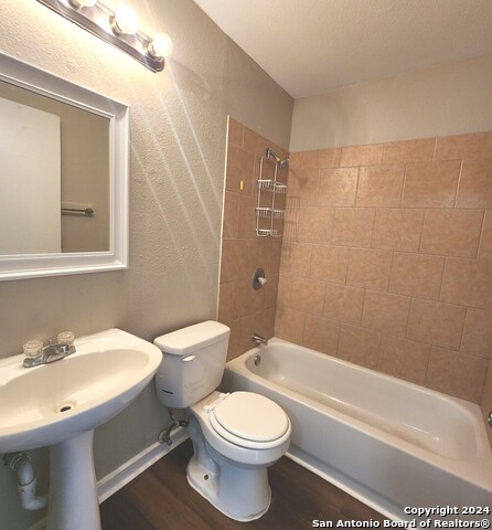 924 W Kings Hwy Property Photo 5