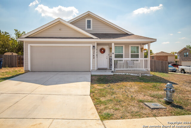 5762 Sunset Point Property Photo 1