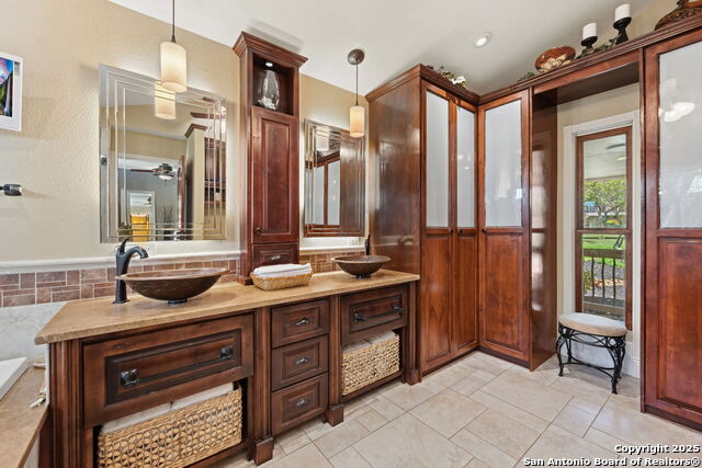 8110 Park Lane Property Photo 43