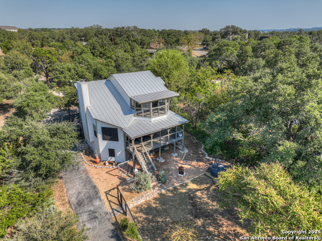 2198 Lakeshore Dr Property Photo 1