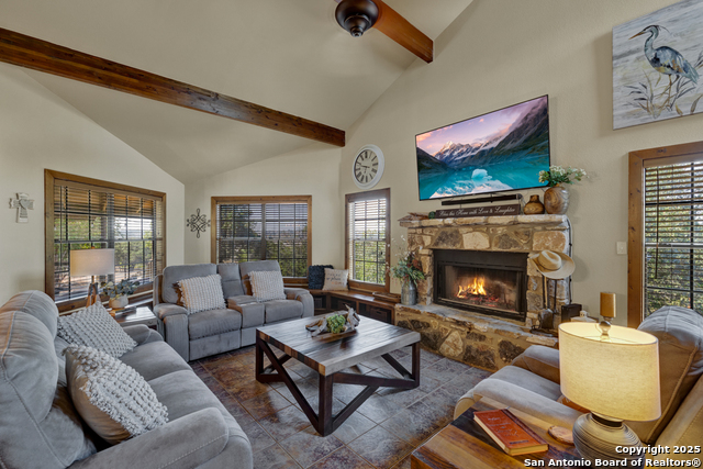 2198 Lakeshore Dr Property Photo 11