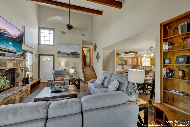 2198 Lakeshore Dr Property Photo 12