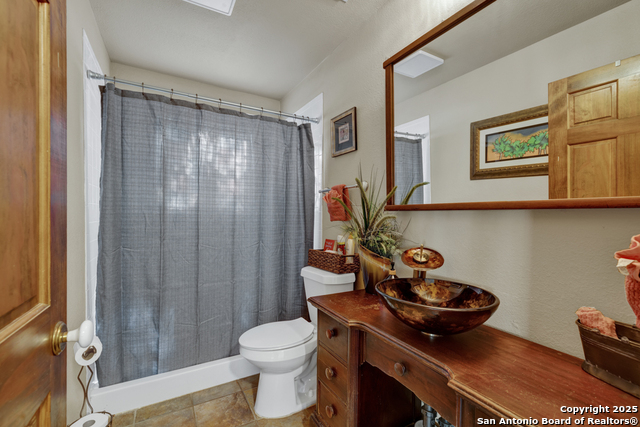 2198 Lakeshore Dr Property Photo 19