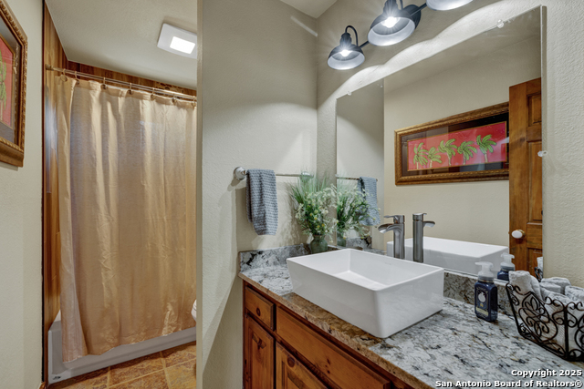 2198 Lakeshore Dr Property Photo 30