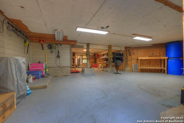 2198 Lakeshore Dr Property Photo 35