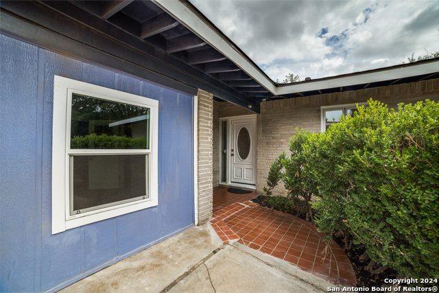 119 Rolling Green Property Photo 2