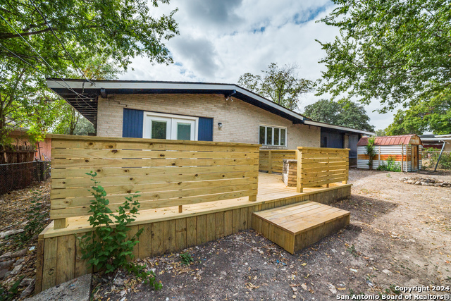 119 Rolling Green Property Photo 24
