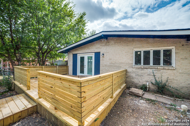 119 Rolling Green Property Photo 25