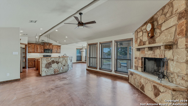 165 Lakeview Cir Property Photo 15