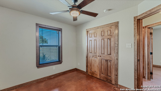 165 Lakeview Cir Property Photo 33