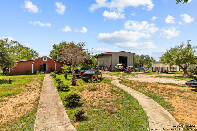 424 Homecrest Dr Property Photo 3