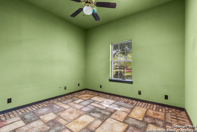 424 Homecrest Dr Property Photo 27