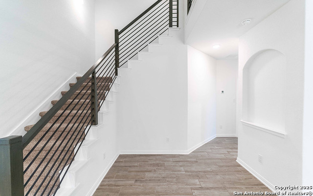 12810 Hush Drive Property Photo 3