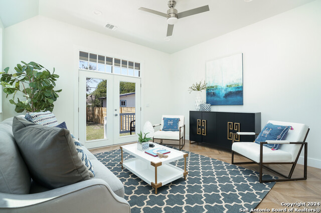 244 Porter St Property Photo 4