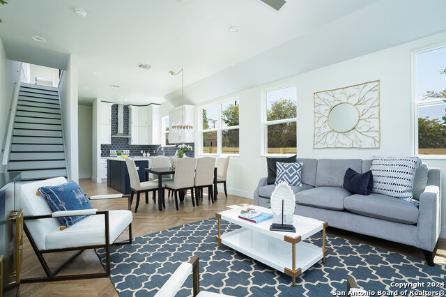 244 Porter St Property Photo 5