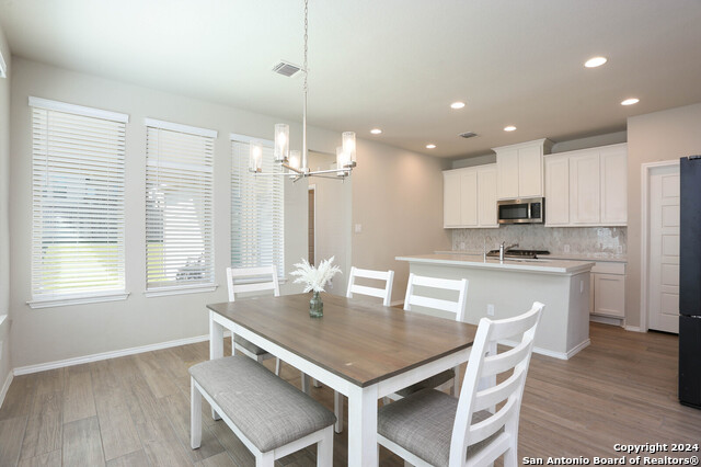 2615 Barkey Spgs Property Photo 8