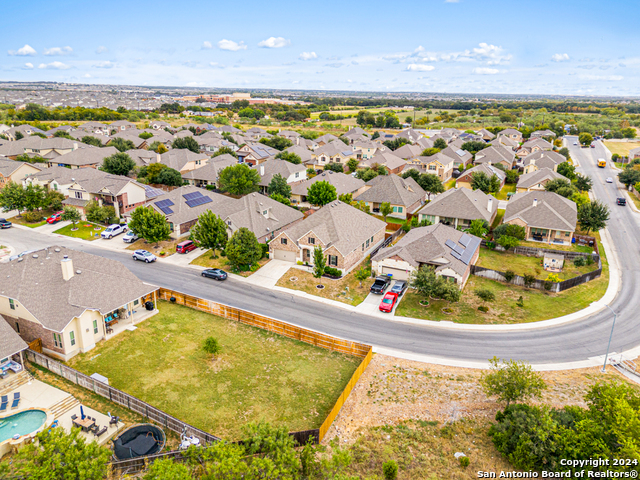 8914 High Br Property Photo 11