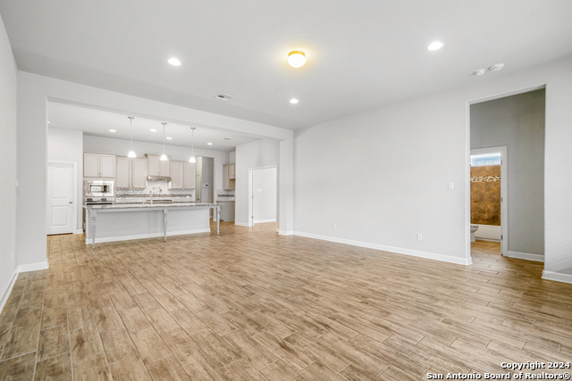 8914 High Br Property Photo 30