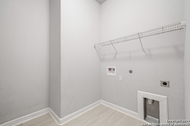 8914 High Br Property Photo 40