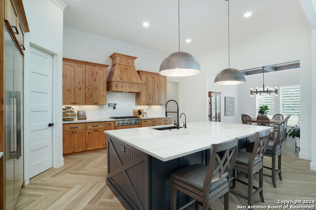 370 JAMES WAY Property Photo 1