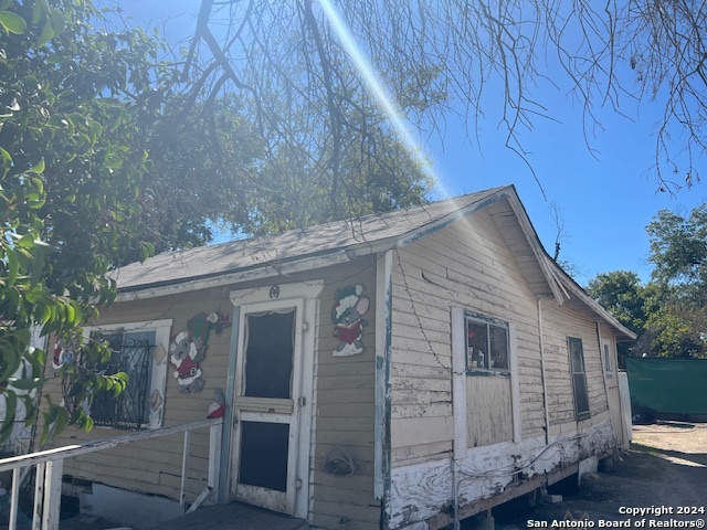 229 Juanita Ave Property Photo 6