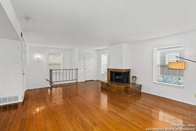 8058 BROADWAY Property Photo 1