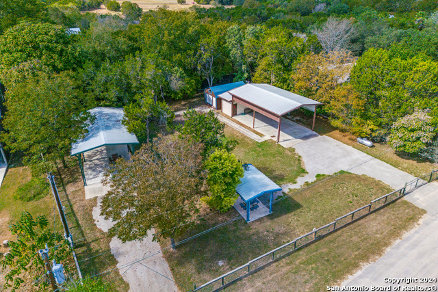 105 & 107 Wagonwheel Cir Property Photo 1
