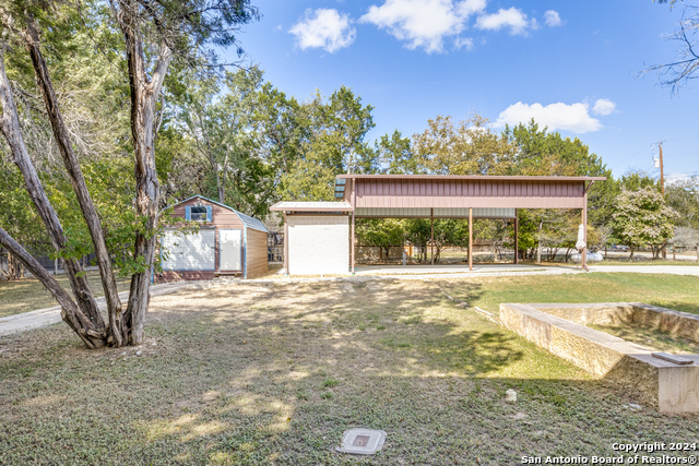 105 & 107 Wagonwheel Cir Property Photo 7
