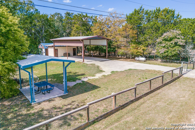 105 & 107 Wagonwheel Cir Property Photo 13